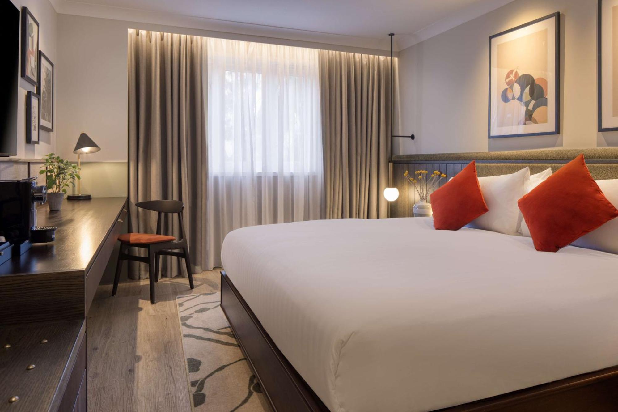 The Samuel Ryder St Albans, Tapestry Collection Hilton St Albans